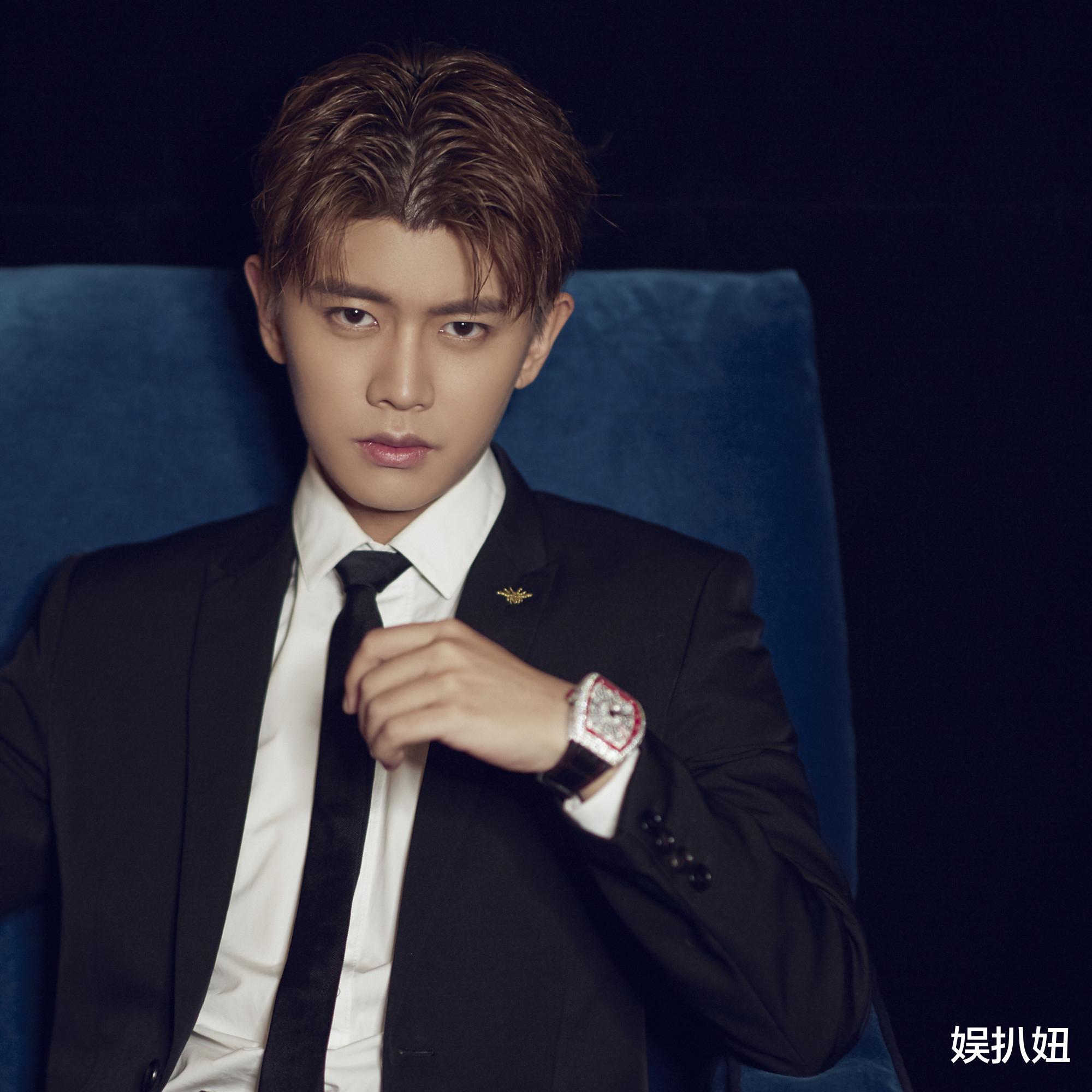 任嘉伦|12位男明星出道前后对比图！任嘉伦让人出乎意料！他最难看