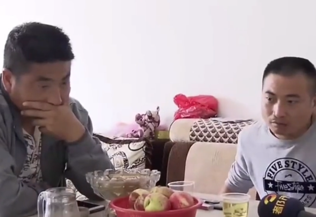 父亲重病在医院,两个不孝子为争夺房产,拒绝签署父亲治病通知书
