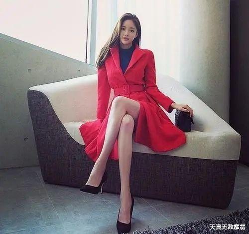 杨幂|2021年敢穿这么大胆的女明星，也只有杨幂了，身材好的人果然更大胆