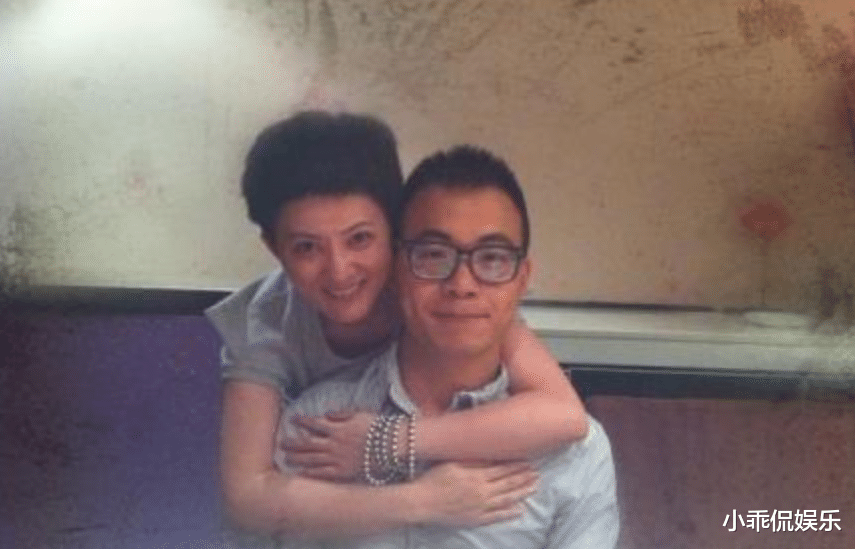 金铭|金铭“雪藏”多年的老公，原来是熟悉的他，难怪之前看不上撒贝宁