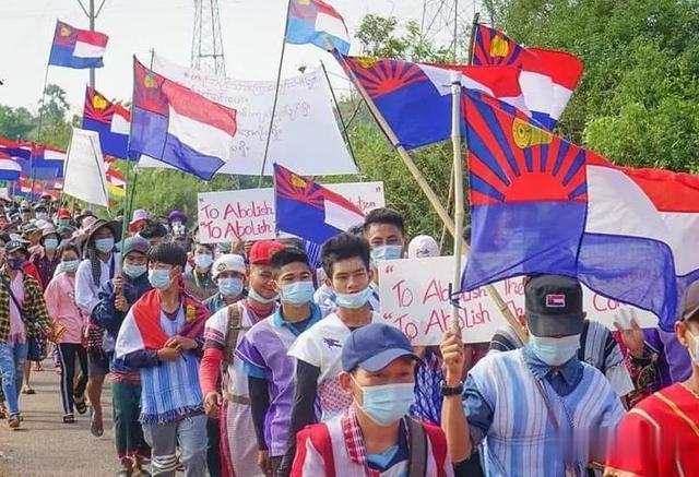 “你們放心示威，安全由我們保護！”緬甸實力強勁的民武發聲-圖8
