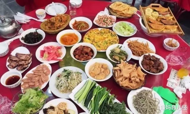 暖妈育儿经|女儿高考估分649,父母听后大摆宴席,成绩公布后亲戚直呼退钱