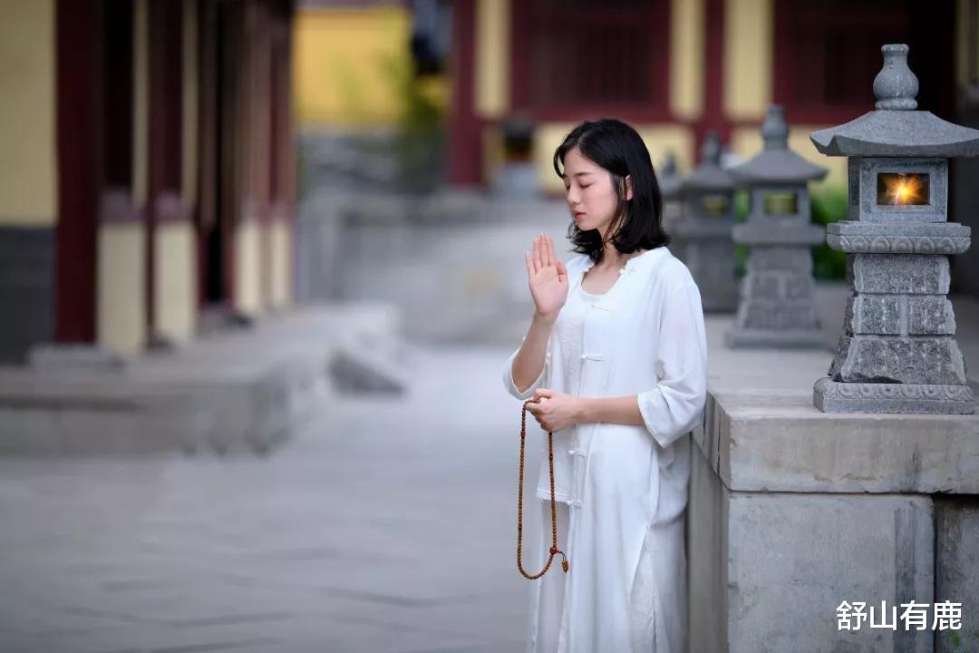 舒山有鹿|老了才明白，多数人的命运，一开始就被“现实”决定了