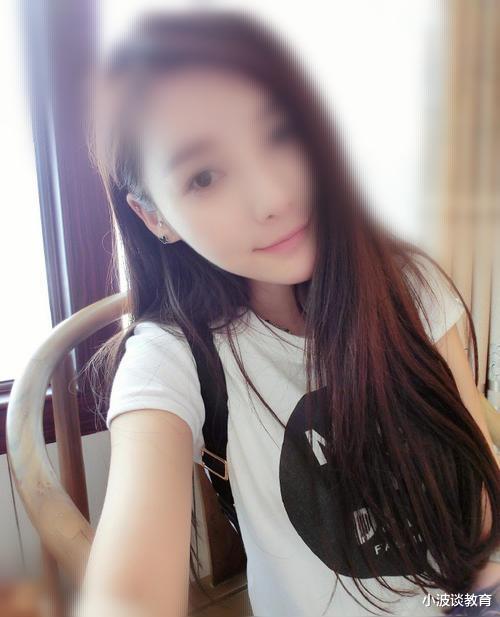 女大学生 一女大学生“私密照”被曝，遭陌生男子多次骚扰，男友回应很给力