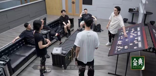 林志炫|个人赛夺冠，力压张淇林志炫，这个54岁“中年鲜肉”凭啥这么横