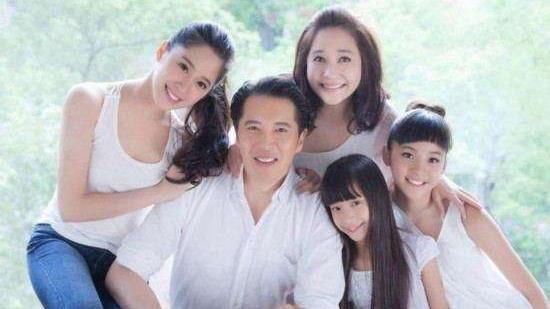 傅娟|怀孕7次为生子，却连生3女，今二女儿爆红，56岁的她却还想生子