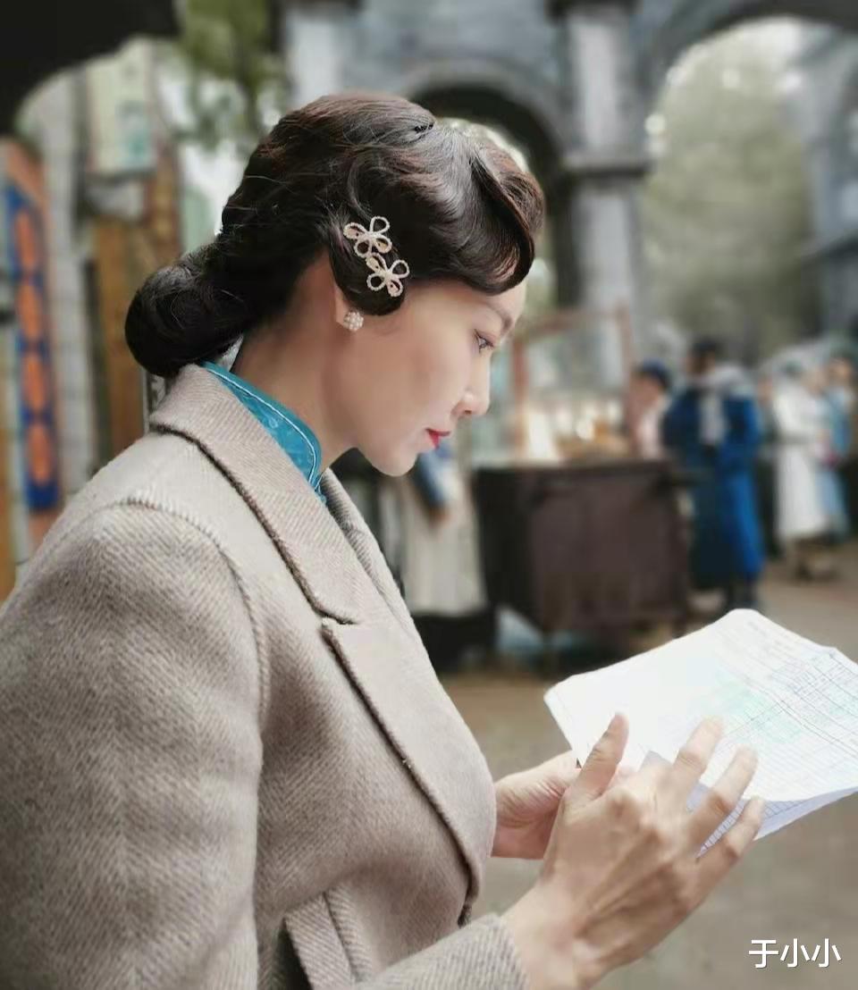 高露|17岁出道36岁走红，新剧搭档佟丽娅被怀疑是“大姨”