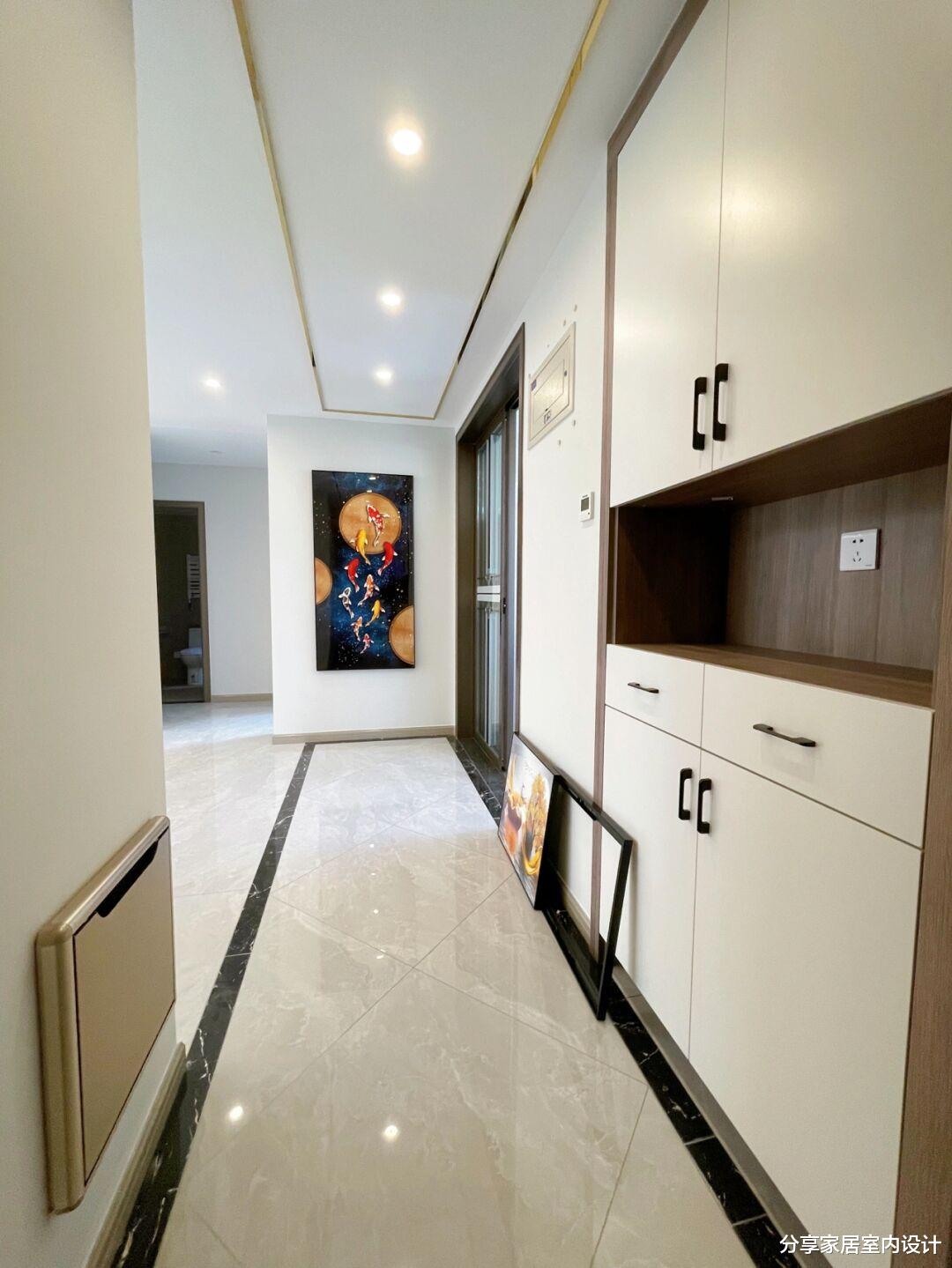 |98平新房，全屋花很多心思设计，电视墙漂亮上档次，很多人都喜欢