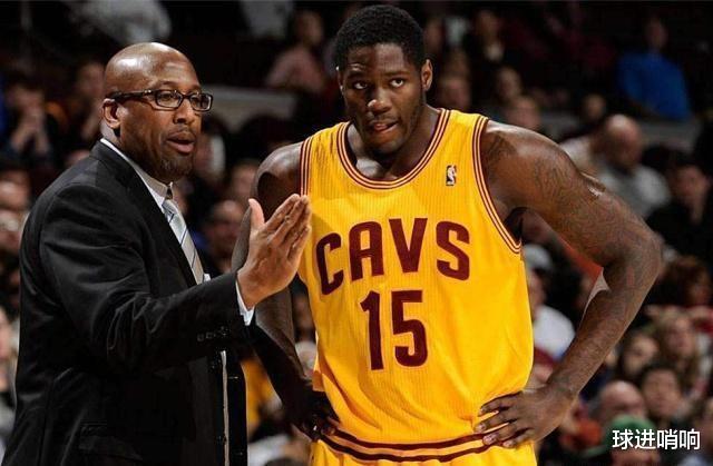 火箭队|火箭重建要多久？美媒详解两条路，保罗交易埋伏笔，运气成关键！