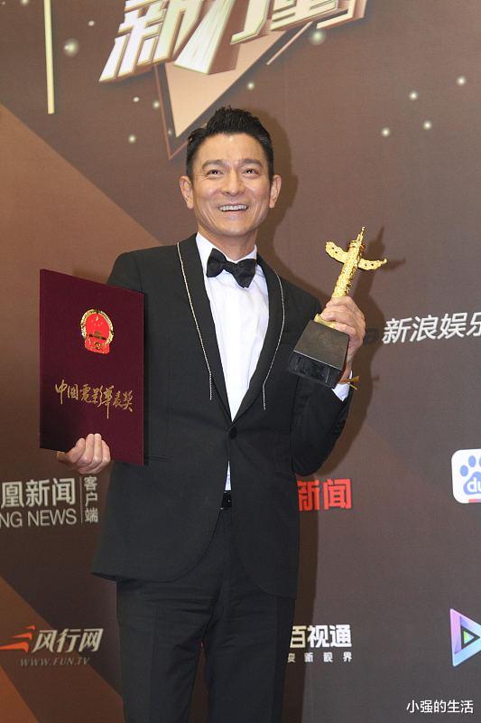 刘德华|刘德华平台粉丝增长缓慢，是不红了吗？过气了吗？下面我们就一探究竟！