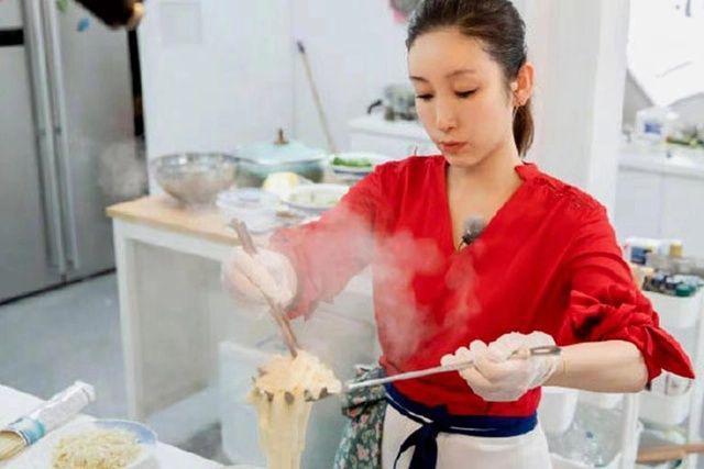 好物官|建议女人:逛超市碰到这3样好物,多囤点!虽然不起眼,但实用性强