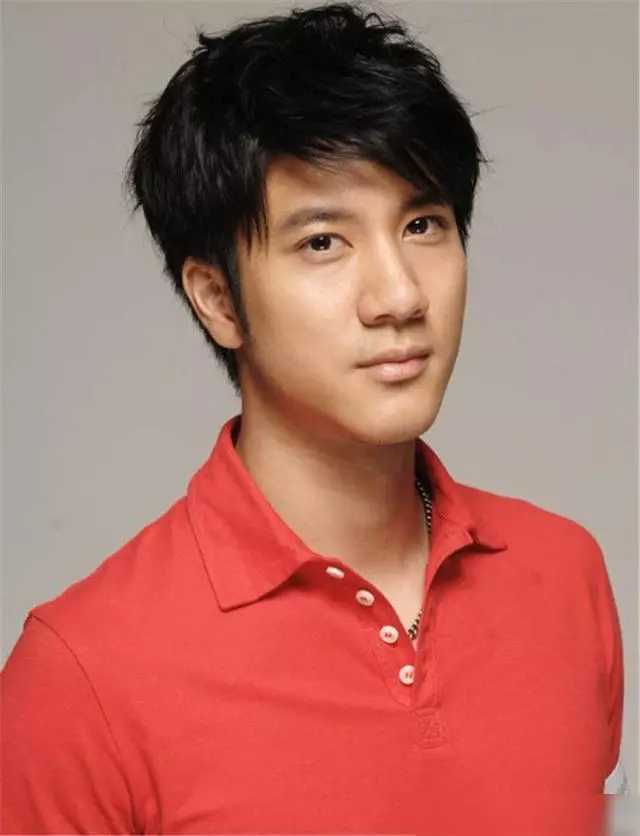 刘谦|7年前，王力宏冲到春晚后台，怒甩刘谦耳光，当年到底怎么回事