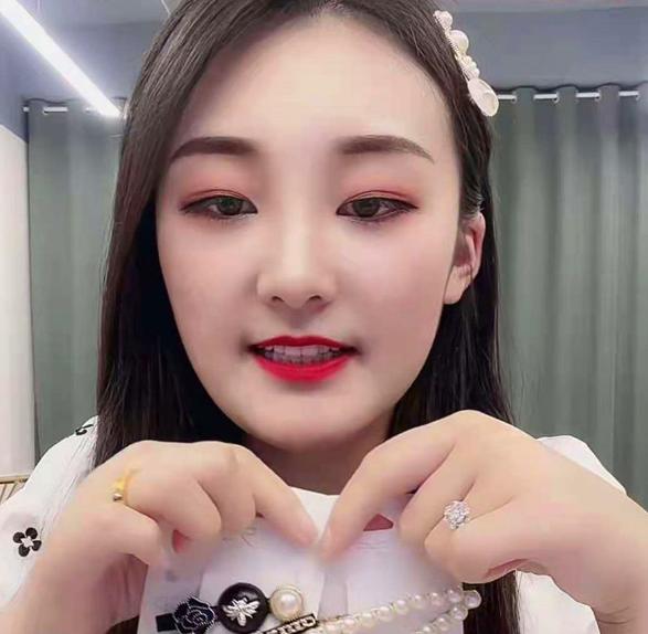 倪妮|垂死挣扎?陈亚男为直播再“设局”,玩文字游戏被揭穿太尴尬