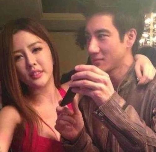 |曝王力宏出轨by2妹妹Yumi，两人亲密照曝光，双方工作室发文辟谣