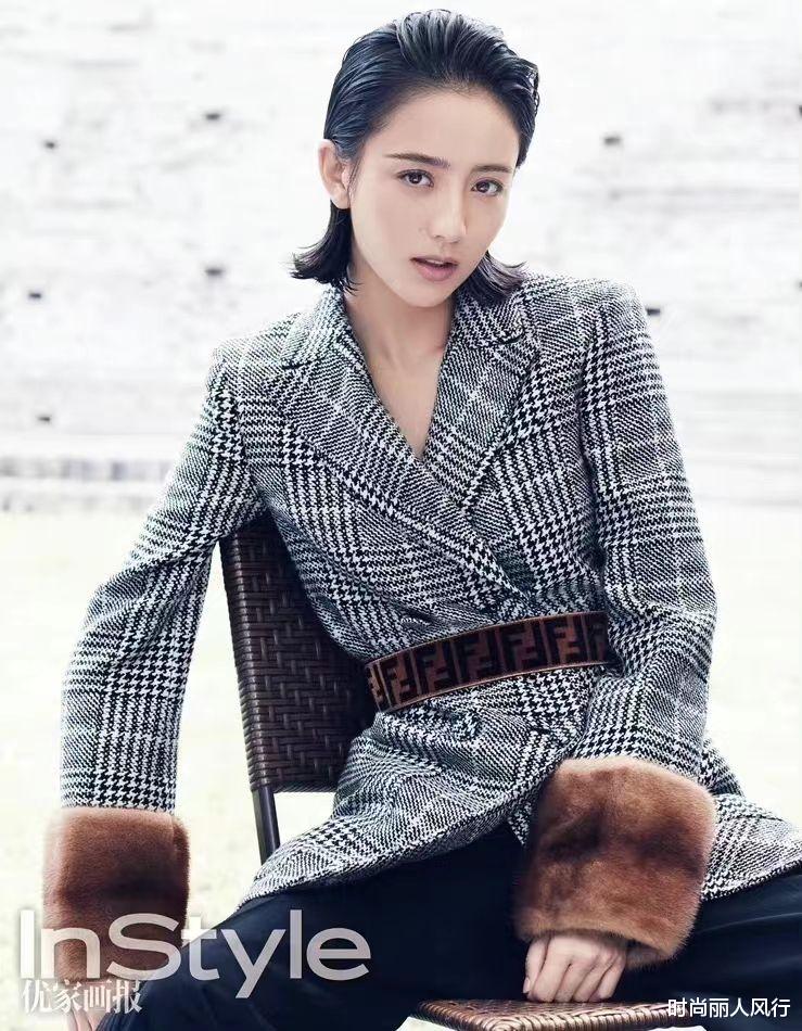 沙丘虫暴|佟丽娅最新大片风格大变！穿西装变职场女强人，终于不再傻白甜