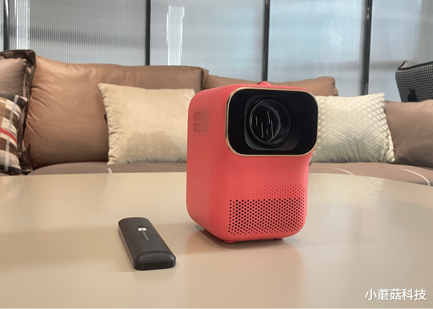 客厅装修投影仪选择,小明 Q1 对万播T6 Max的碾压级超越!