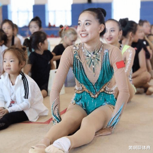 张豆豆|体操第一女神张豆豆，挺胸照仍然很火，退役后成教练至今仍单身