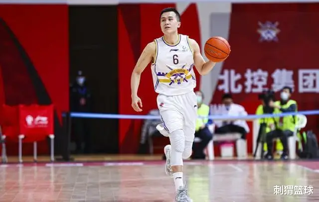廖三宁 东莞篮校出品!打球酷似马尚!CBA终于等到他了...