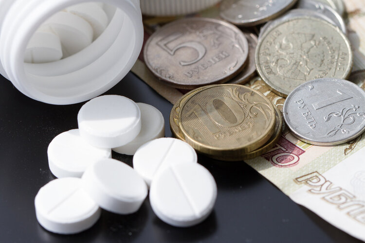 靶向药|癌症晚期，砸钱吃靶向药延长生命，值得吗？答案背后满是心酸