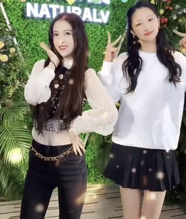 明星|有种“献丑”叫网红和明星的合影，相机变照妖镜，李现来搞笑的吗