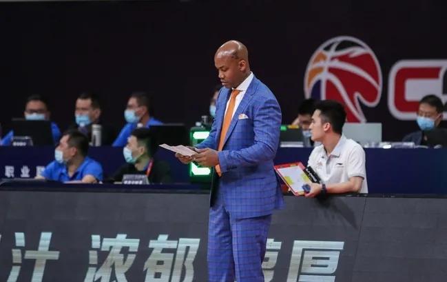 山东男篮|山东vs北控！马布里迎复仇良机，徐长锁推新人上位，丁神将被针对