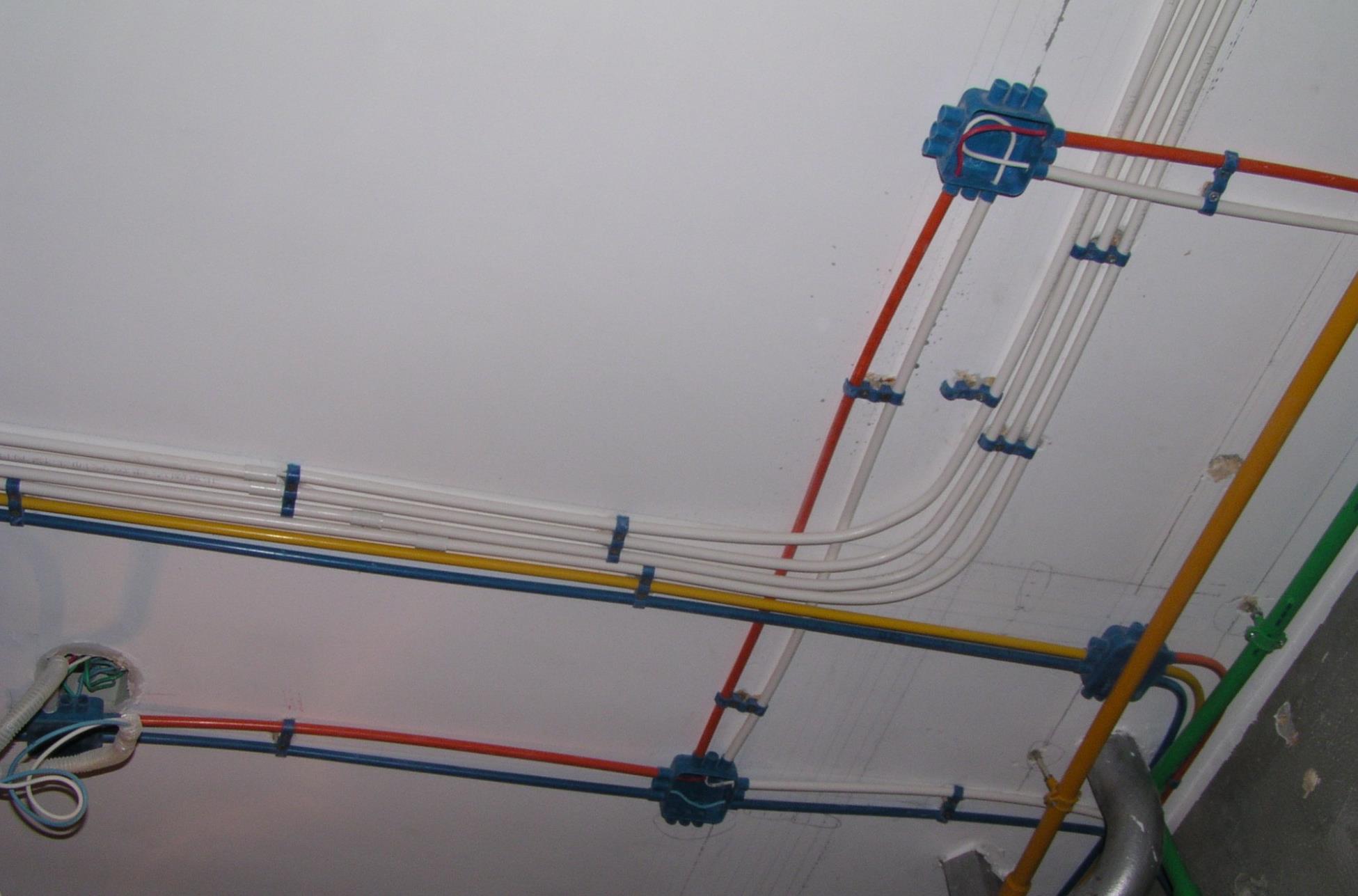 地暖地面开槽安全吗?地暖的地面,水电改造怎么做?注意什么?