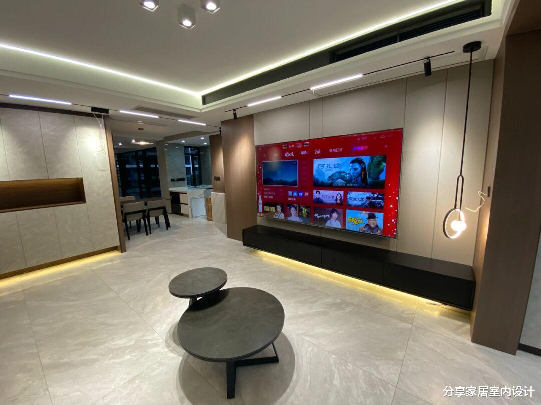 分享家居室内设计|她家装修的现代简约风格太惊艳了，全屋无主灯的设计很时尚！