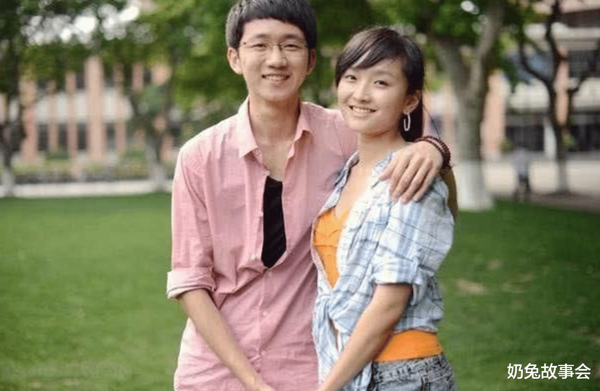 奶兔故事会|生女儿没资格上桌吃饭，婆婆说完，儿媳两巴掌将婆婆小姑子扇下桌