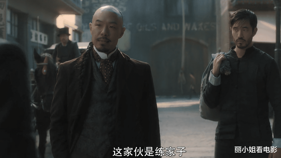 李小龙|开局就炸裂，这部根据李小龙手稿拍摄的美剧，能点燃你的激情吗？