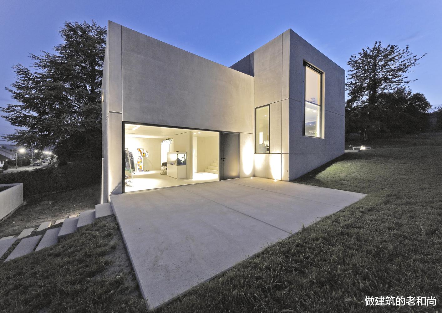 三个相同的正方形组成的住宅:用简单的技法创造面向大自然的空间