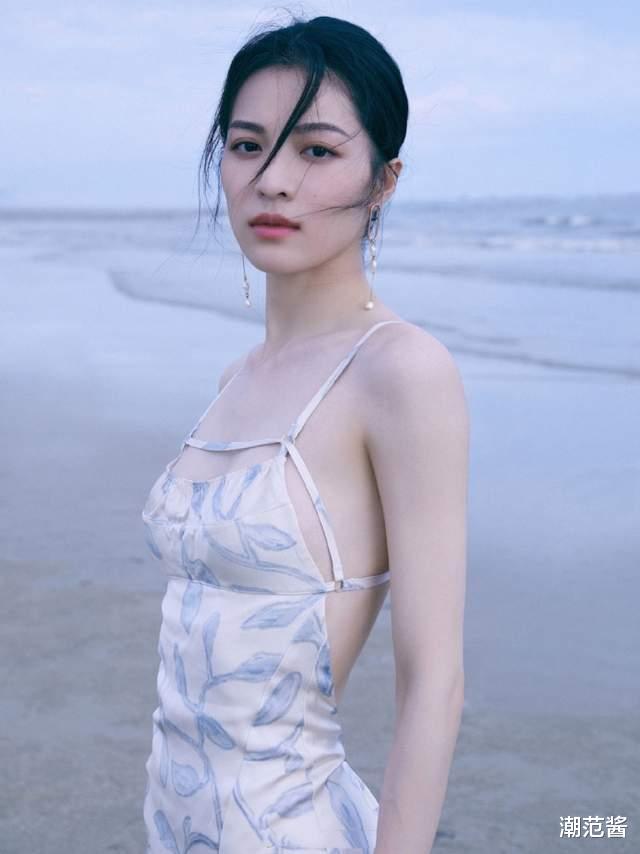 潮范酱|赵丽颖的撩人秘诀都在这儿，圆脸妹妹吊带也可以穿出高级感