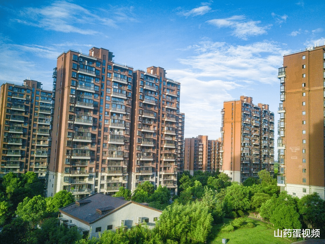 二手房|2022年房价大涨或大跌都没戏？专家给出预测，刚需又该怎么办？