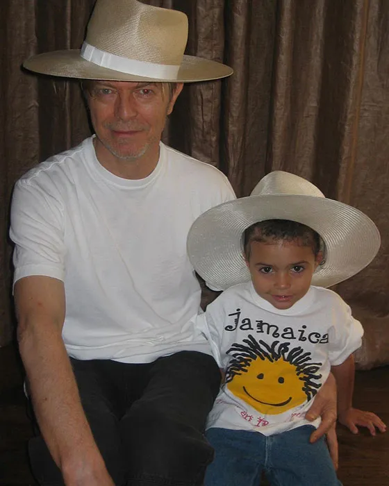 伊曼|曾相爱25年疯狂撒糖，摇滚巨星和顶级名模的神仙爱情可太甜了！