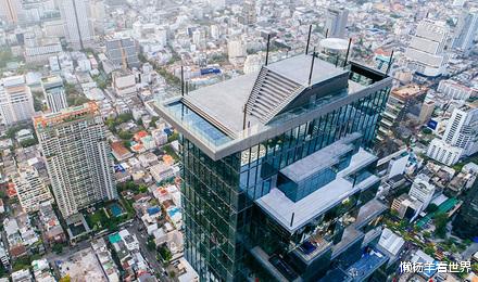 泰國花46億建造第一高樓，白天看著像爛尾樓，一開燈驚艷眾人！-圖5