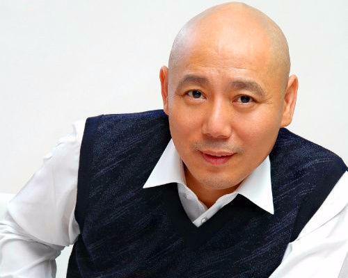 李成儒|把发妻儿子赶出家门娶小18岁娇妻，婚后对方不生孩子还把他甩了