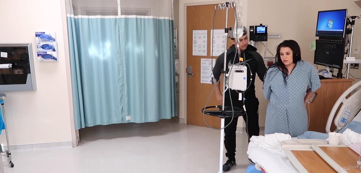 育儿铺子|进了产房,产妇无论如何都别有这些行为,拖医生后腿,乱护士阵脚