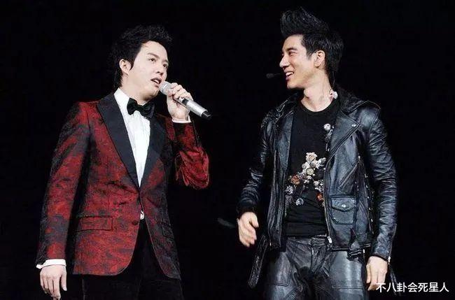 王力宏|王力宏父亲半夜发声，指责李靓蕾借腹上位，被网友狂骂：一家都渣！