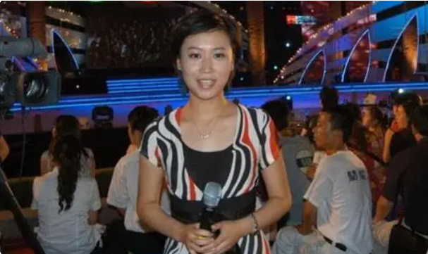 主持人|主持人魏笑婚礼变葬礼，父亲的坚持让人泪目：在我心中她从未离开