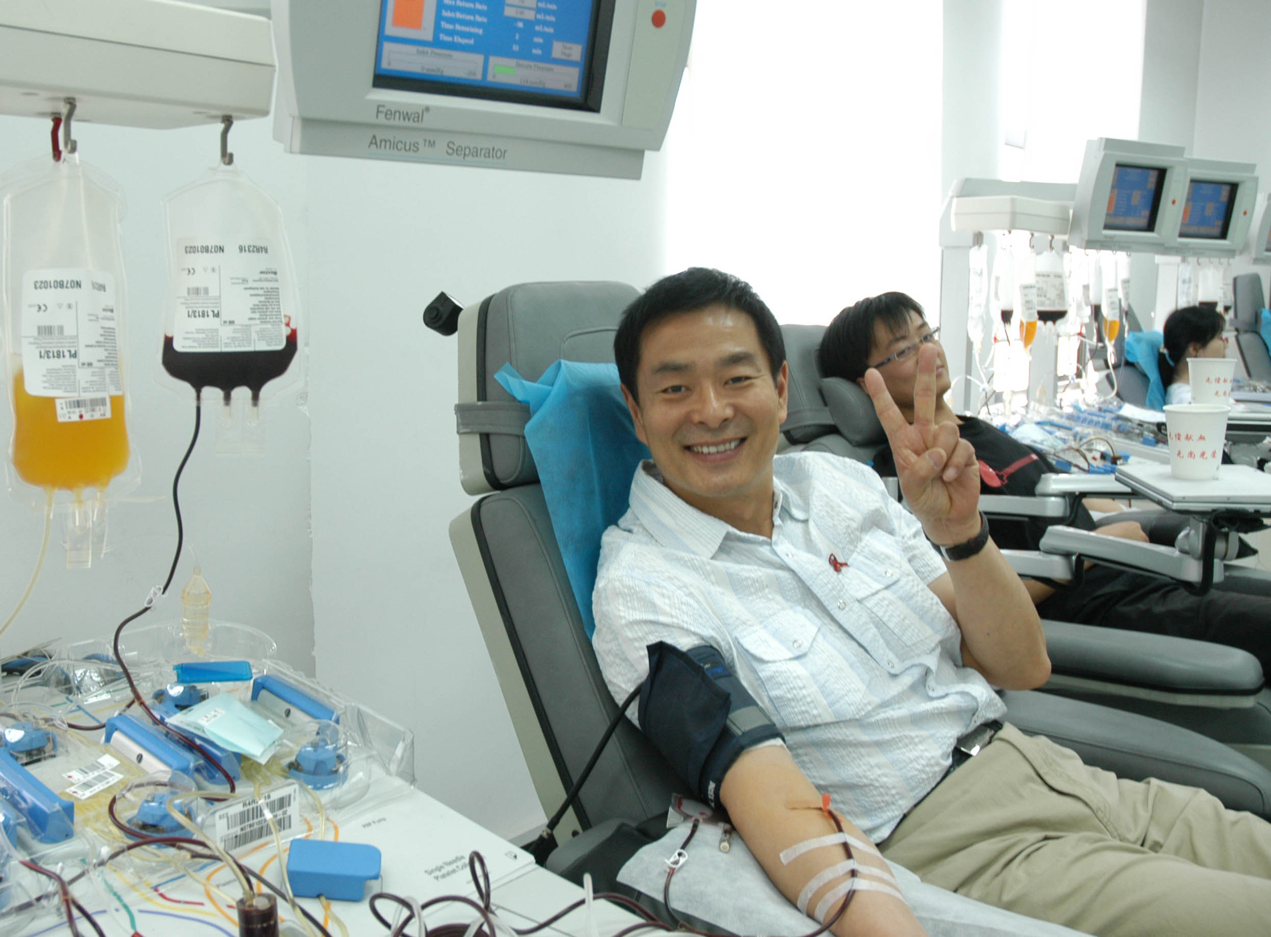 濮存昕|慈母健在不敢老!68岁、做了姥爷的濮存昕依然要给老母亲尽孝