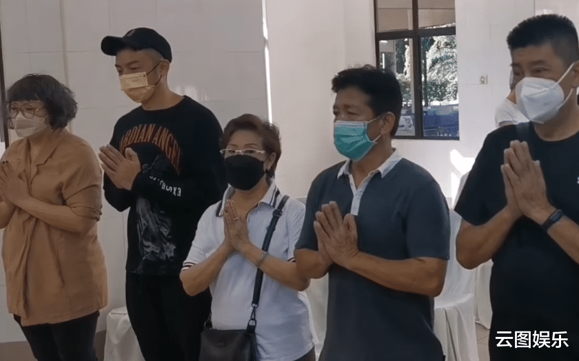 闫妮|一路走好！74岁老戏骨出殡，家人遵循遗愿，火化后将骨灰撒进大海