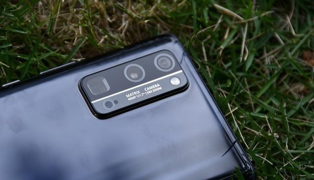 奶爸育儿宝库|上市一年仅降价350元,麒麟7nm+鸿蒙系统+曲面屏,首批用户赚到了