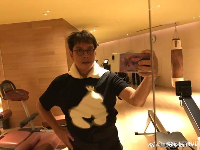 张杰|谭咏麟23岁女粉丝照疯传，被造谣女主发声辟谣气炸要报警