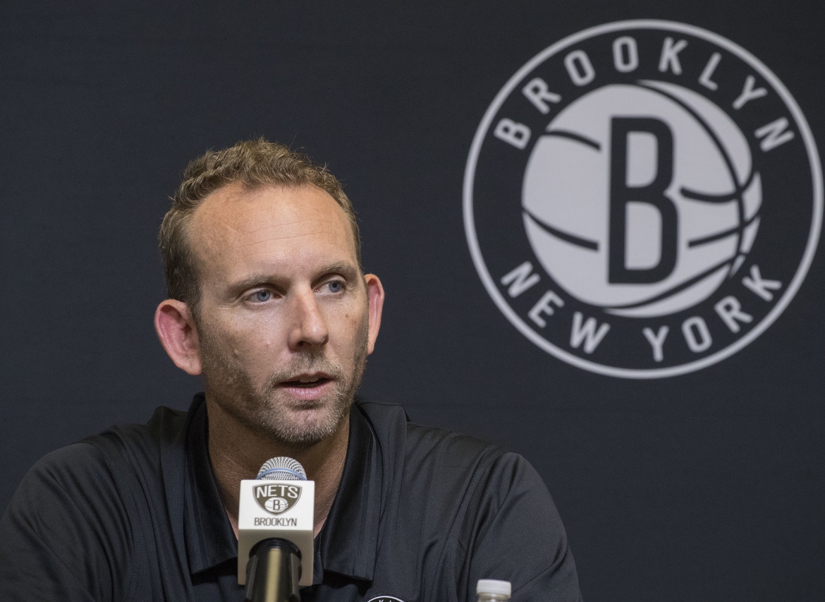 交易 4年1.37亿！恭喜篮网达成2换1交易，27+6巨星离队进入倒计时