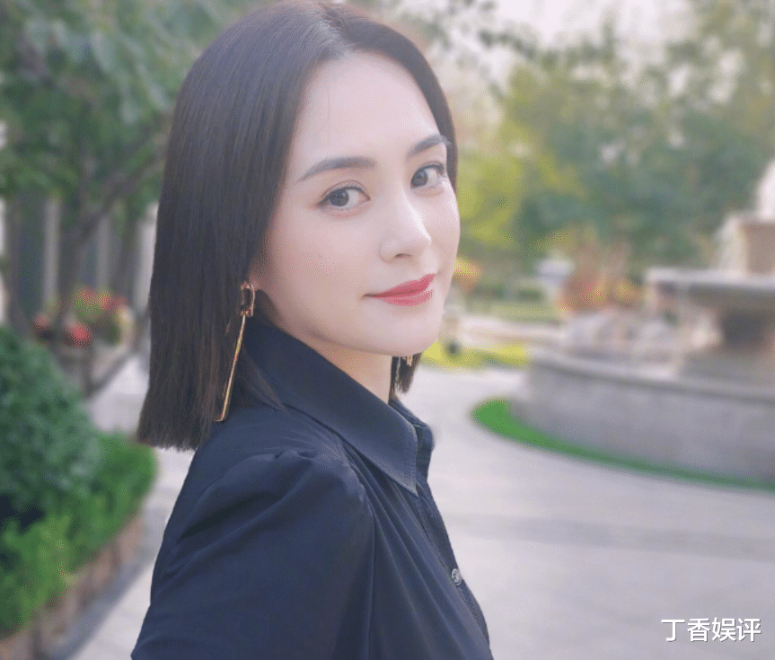 阿娇|阿娇拍戏被网友偶遇,两人身高差成焦点,明星与素人差距一目了然