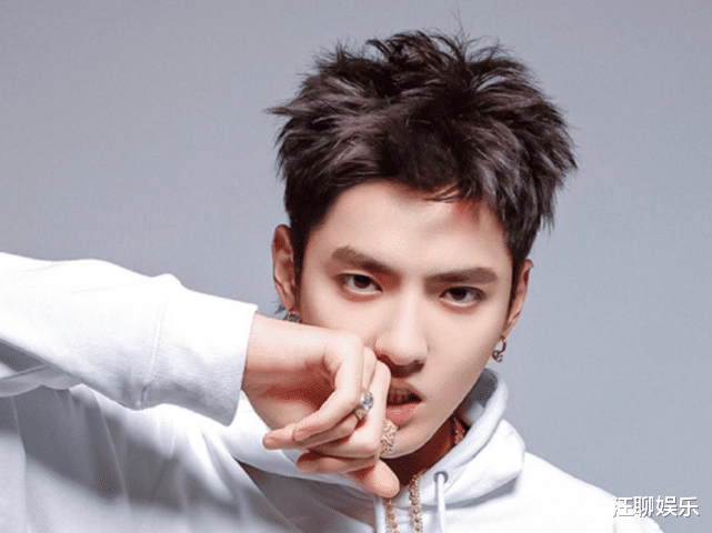 杨旭文|曝吴亦凡享有单间待遇，但难逃“菊花检查”等流程，其母疑似崩溃住院