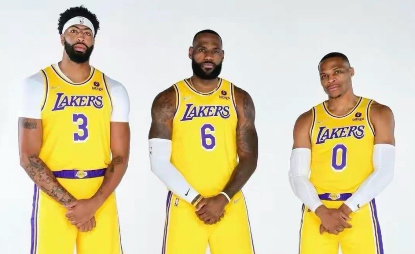 老鹰队|NBA罚单，两球员合计被罚5万！湖人留下布拉德利西蒙斯或加盟老鹰