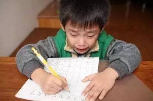 布谷妈妈|90后家长太皮了,给孩子取名个个“与众不同”,老师点名已崩溃