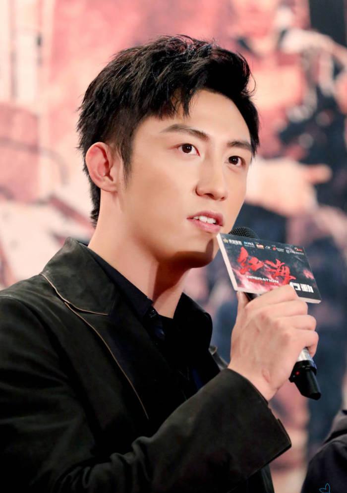 杨钰莹|“烧炭员”黄景瑜逆袭记