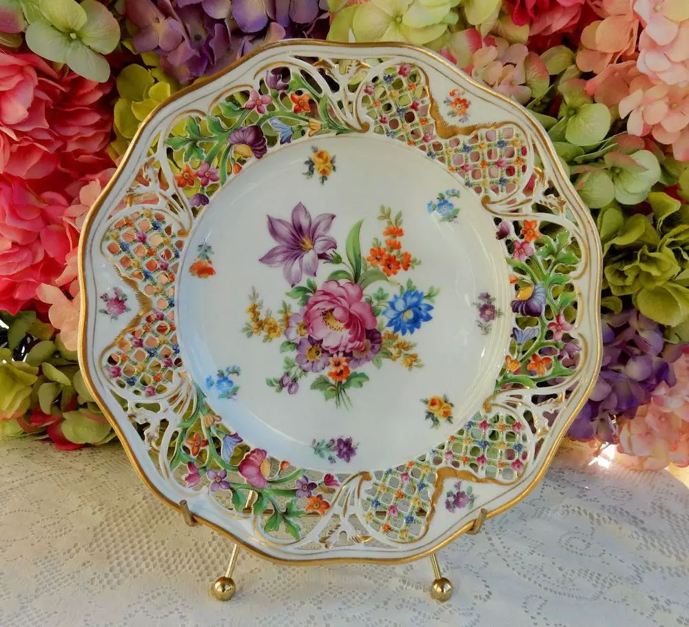 |她是欧洲最美王后，竟然收藏这些东西！有些已经升值数十倍。