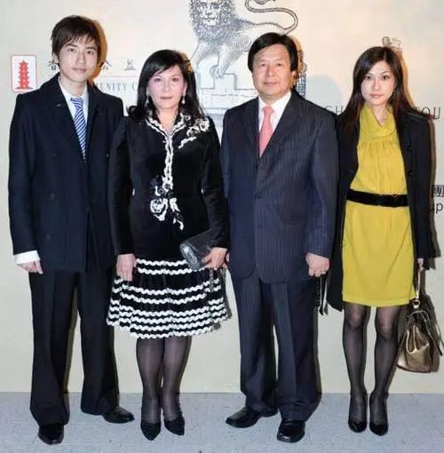 陈妙瑛 港圈秘闻！一场K歌，一桩命案！这个港姐的传奇从此开始